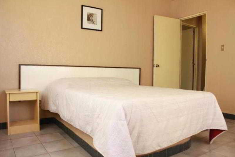 Red Knight Gardens Hotell Davao City Eksteriør bilde