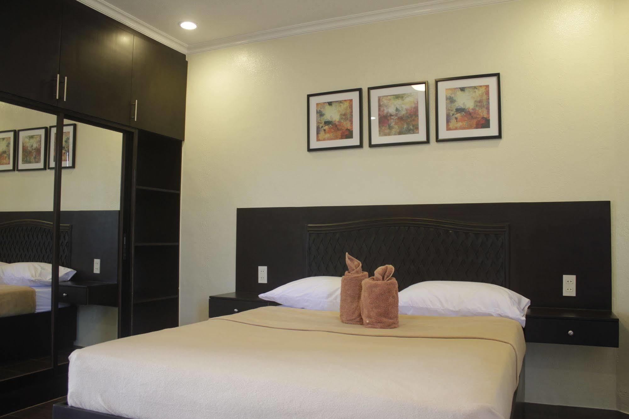 Red Knight Gardens Hotell Davao City Eksteriør bilde